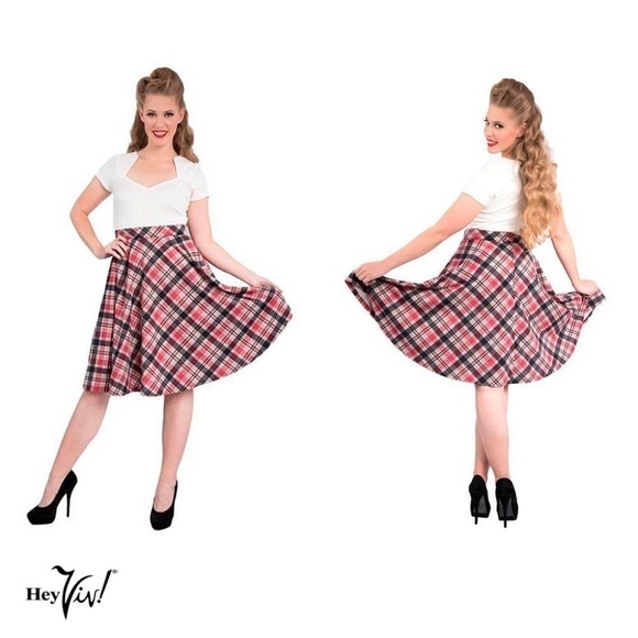 High Waist Full Skirt w Pockets in Red and Black Plaid NWT Size Small - Hey Viv - Picture 1 of 4